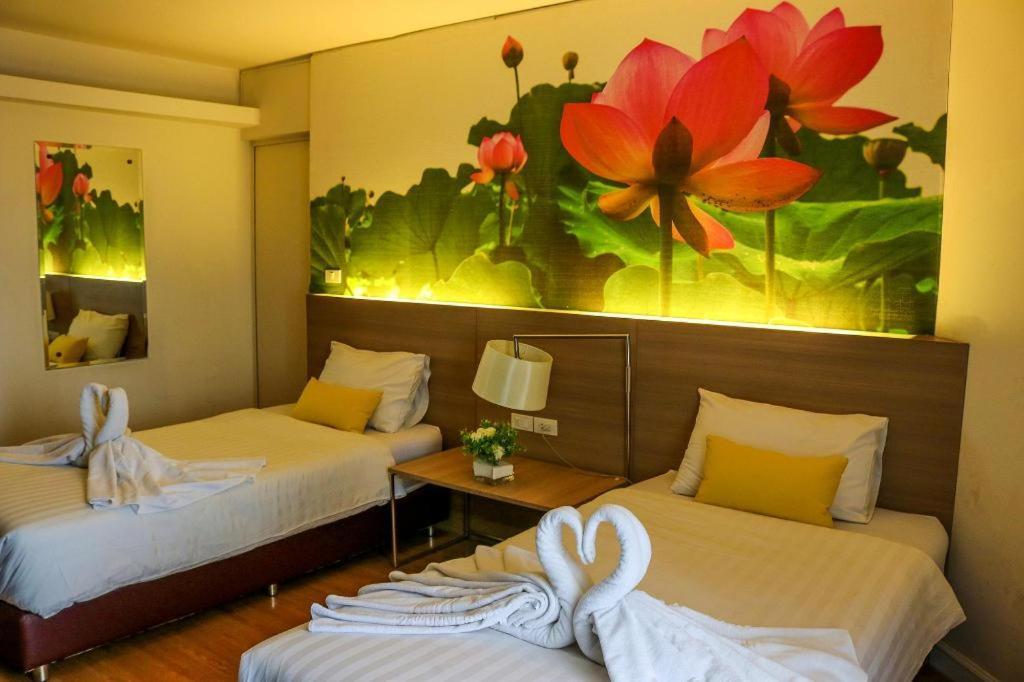 Dluxx Thammasat Hotel Pathum Thani Bagian luar foto